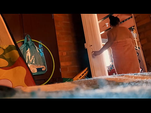 ❤️ Mein Onkel folgt mir in die Dusche, er fickt mich, während ich dusche. ❤️ Fuck video bei uns ️❤