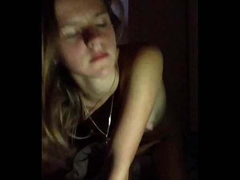 ❤️ Ein Mädchen masturbiert und wichst ❤️ Fuck video bei uns ️❤